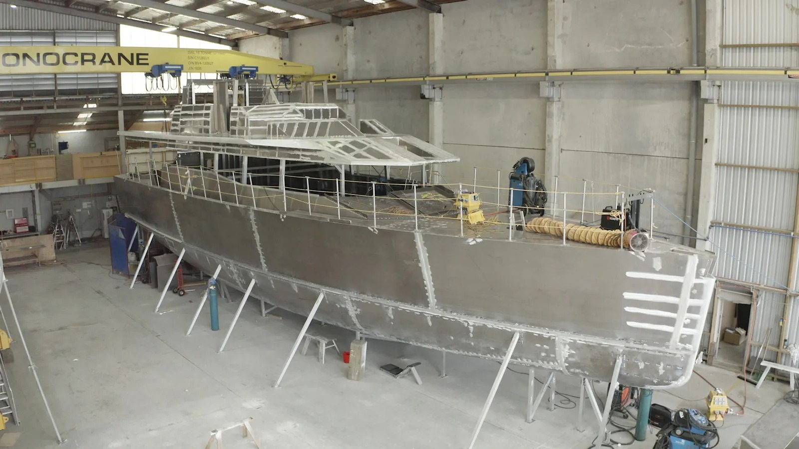 Yacht DEO JUVANTE, Circa Marine CHARTERWORLD Luxury Superyacht Charters